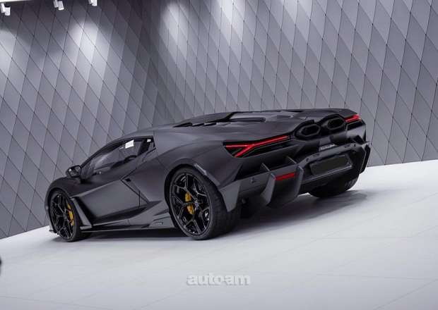 Lamborghini Revuelto