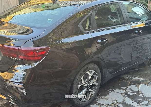 Kia Forte 2019 — photo 3