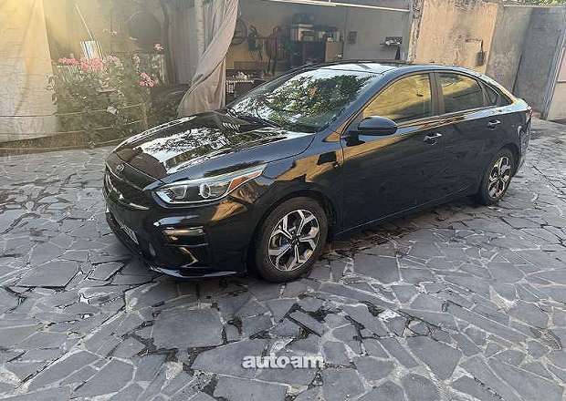 Kia Forte 2019 — photo 2