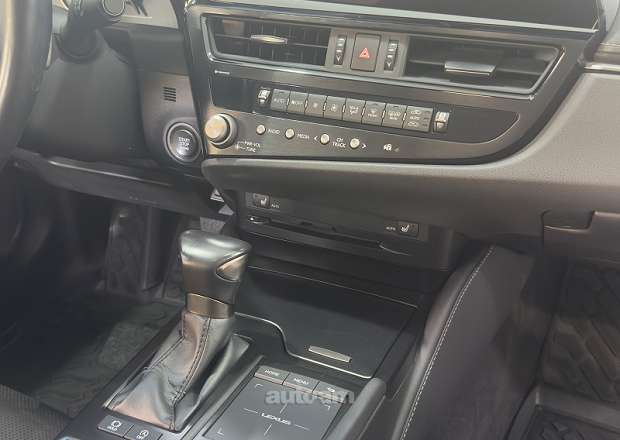 Lexus ES 200 2022 — լուսանկար 6