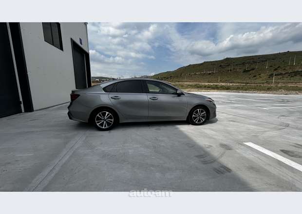 Kia Forte 2021 — photo 3
