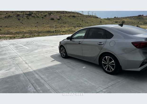 Kia Forte 2021 — photo 4