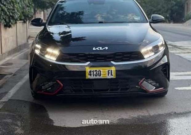 Kia Forte 2023 — լուսանկար 1