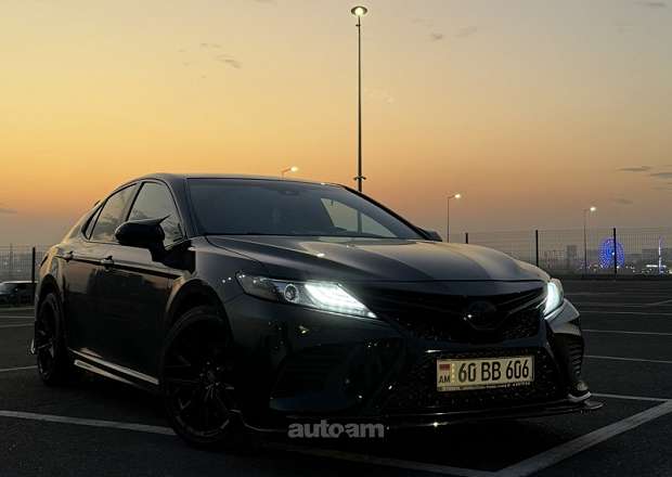 Toyota Camry 2020 — լուսանկար 3