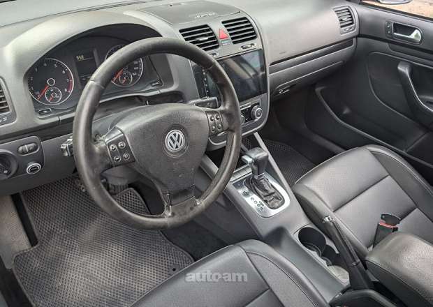 Volkswagen Jetta 2009 — լուսանկար 9