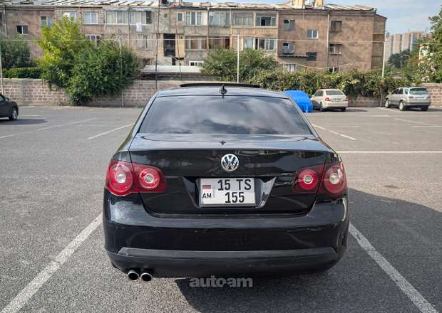 Volkswagen Jetta 2009 — լուսանկար 2