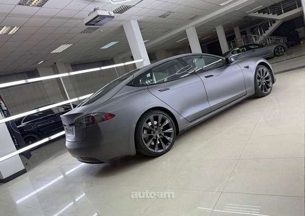 Tesla Model S