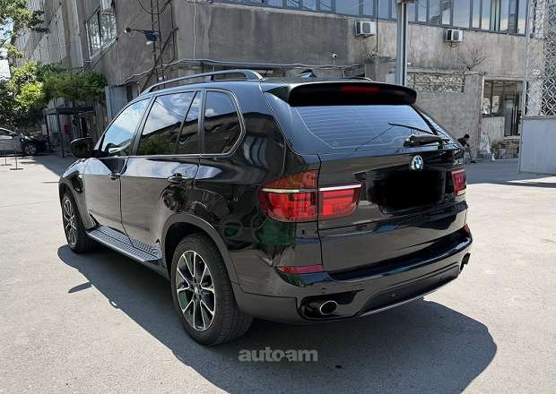 BMW X5 2011 — լուսանկար 6