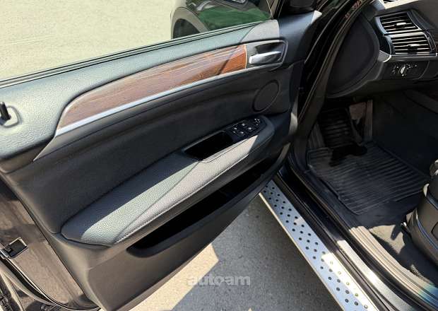 BMW X5 2011 — լուսանկար 10