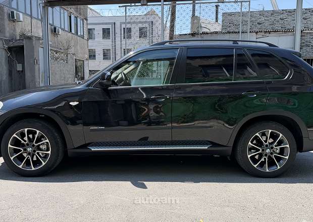 BMW X5 2011 — լուսանկար 4