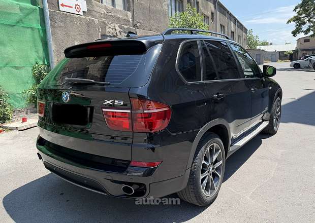 BMW X5 2011 — լուսանկար 8