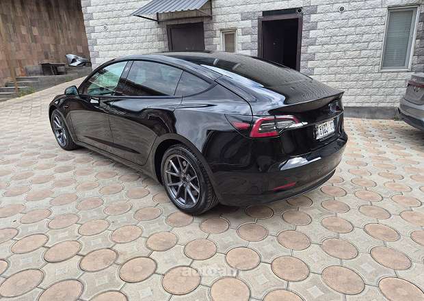 Tesla Model S 2023 — լուսանկար 8