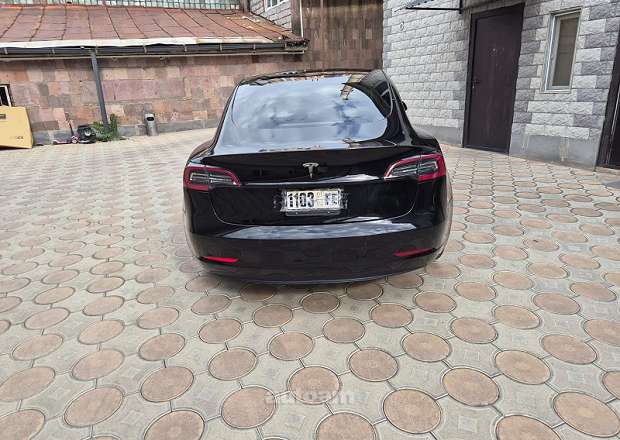 Tesla Model S 2023 — լուսանկար 3
