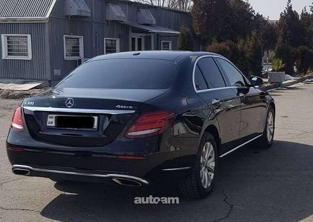 Mercedes-Benz E 300 2017 — photo 3