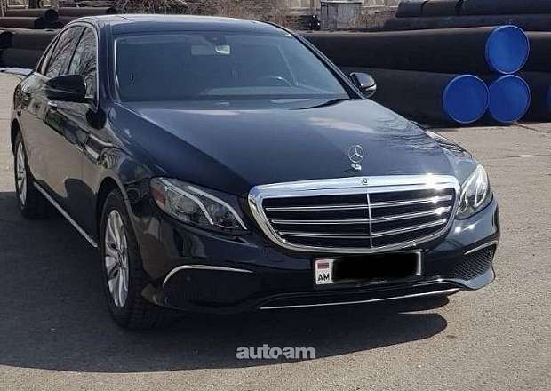 Mercedes-Benz E 300 2017 — photo 1