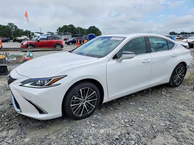 Lexus ES 300  2024 