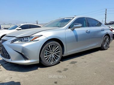 Lexus ES 300  2024 