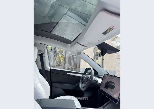 Tesla Model Y 2024 — photo 4