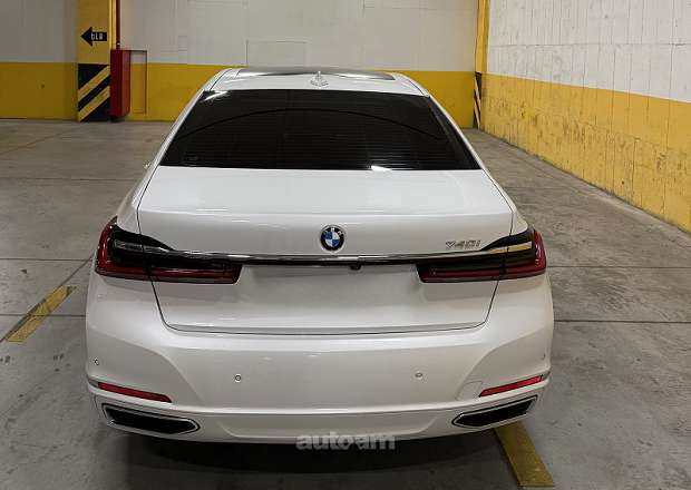 BMW 740