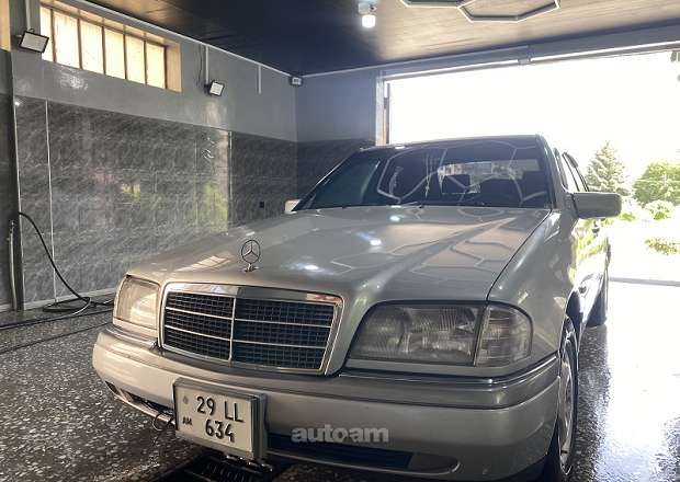 Mercedes-Benz C 230 1997 — լուսանկար 1