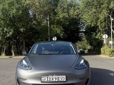 Tesla Model 3  2022 