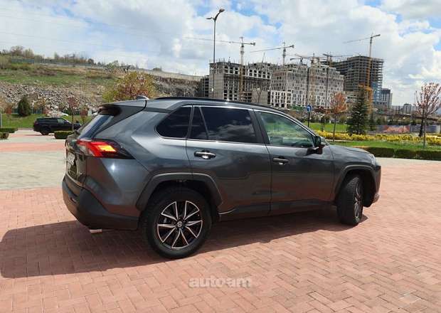 Toyota Rav 4 2019 — լուսանկար 3