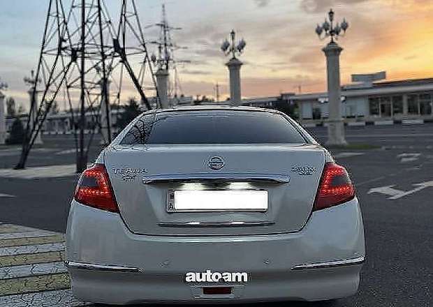 Nissan Teana 2010 — photo 4