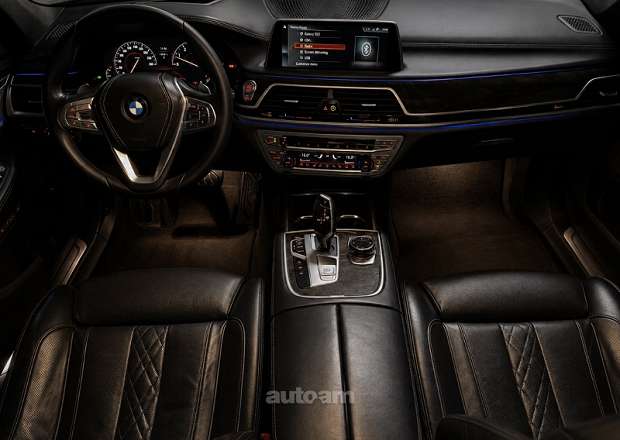 BMW 750 2017 — լուսանկար 11