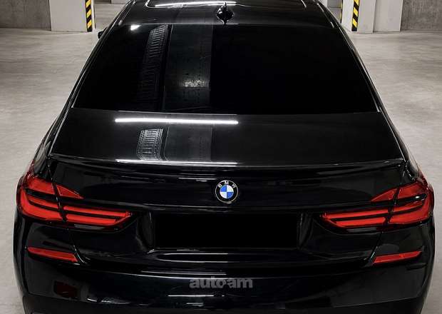 BMW 750 2017 — լուսանկար 7