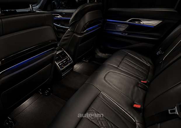 BMW 750 2017 — լուսանկար 9