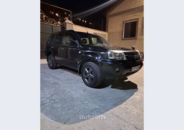 Nissan X-Trail 2005 — photo 1