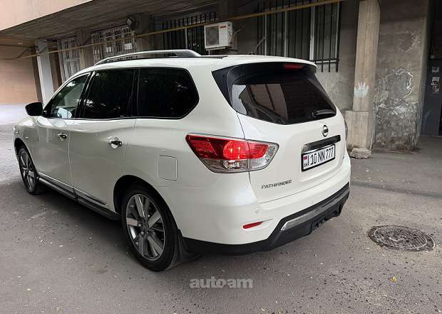 Nissan Pathfinder 2015 — լուսանկար 3
