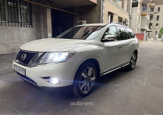 Nissan Pathfinder 2015 — լուսանկար 1