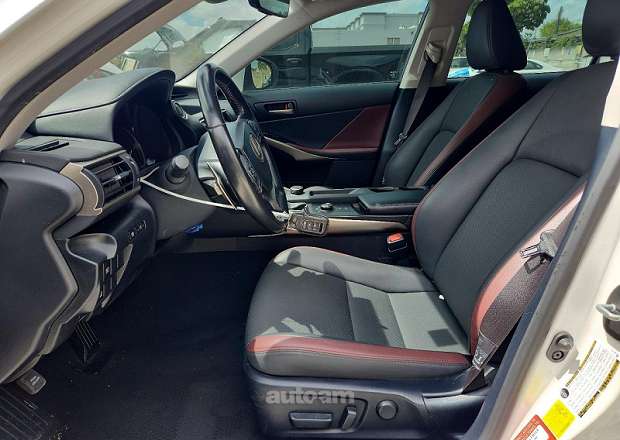 Lexus IS 300