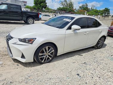 Lexus IS 300  2020 