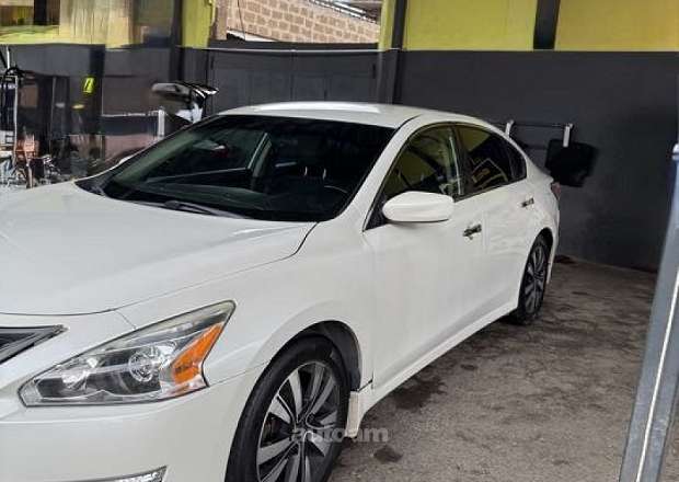 Nissan Altima 2013 — photo 2