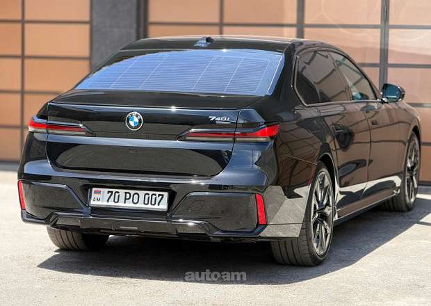 BMW 740
