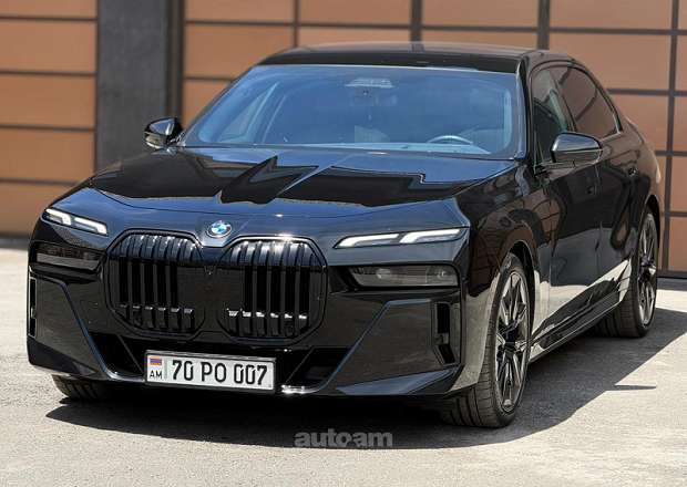 BMW 740