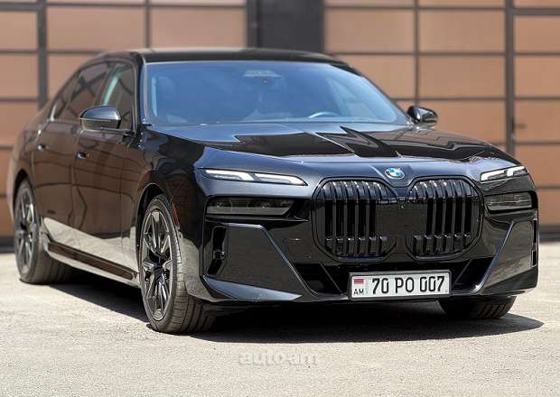 BMW 740
