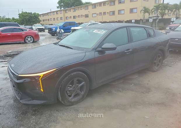 Kia K4