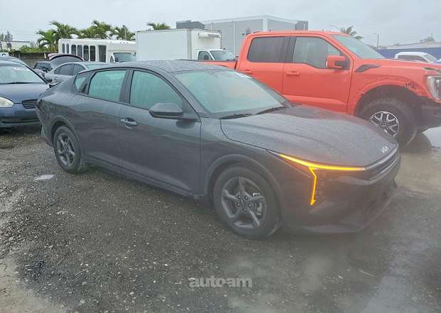 Kia K4