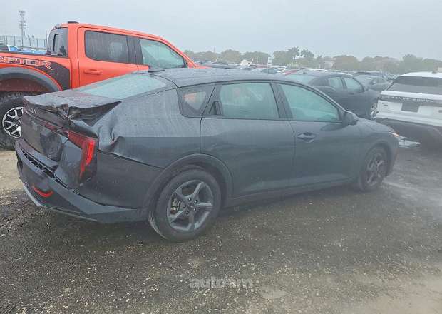Kia K4