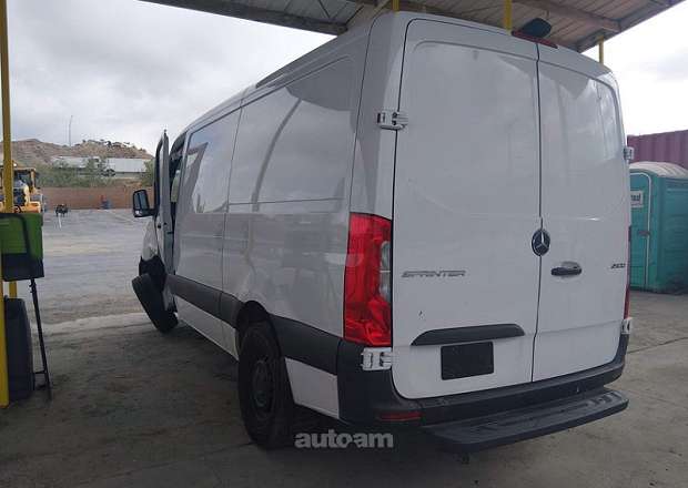 Mercedes-Benz Sprinter