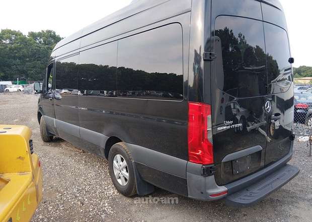 Mercedes-Benz Sprinter
