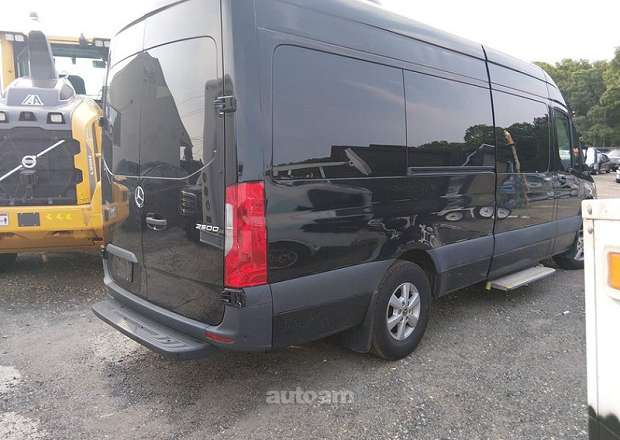 Mercedes-Benz Sprinter