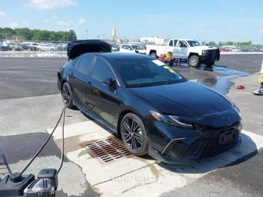 Toyota Camry  2025 