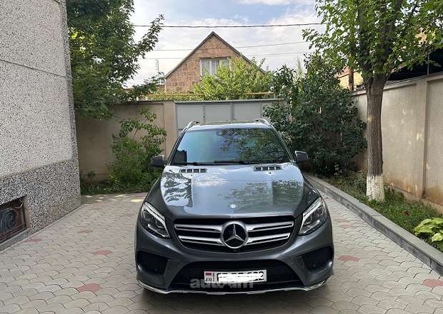 Mercedes-Benz GLE 350 2017 — լուսանկար 1
