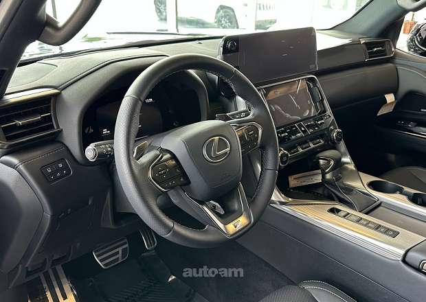 Lexus LX 600
