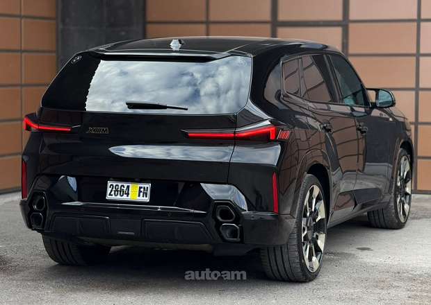 BMW XM 2023 — photo 6
