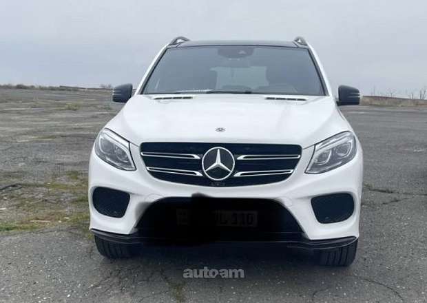 Mercedes-Benz GLE 350 2017 — фото 1